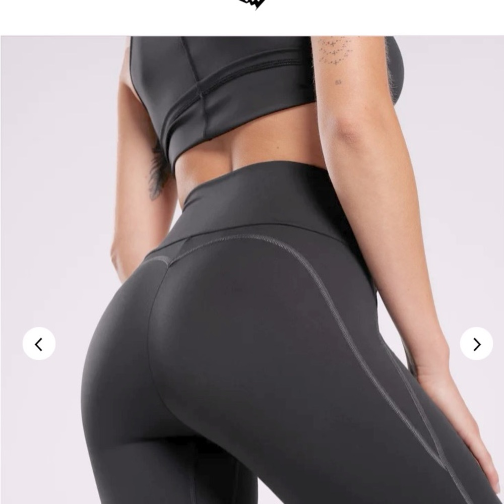 These are NWT Gymshark Everyday Contour leggings. Black and Navy